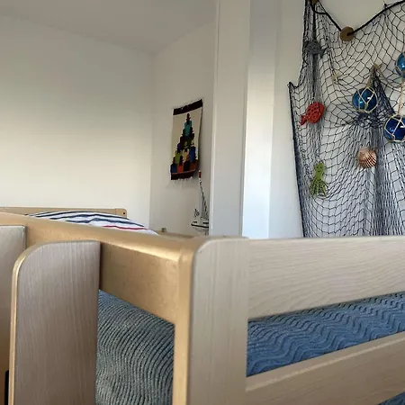 Apartmán T2 Avec Cabine, Terrasse Et Climatisation A Saint Pierre La - Fr-1-229d-156