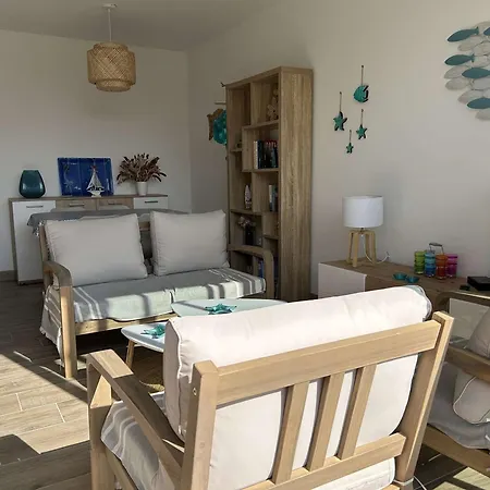 T2 Avec Cabine, Terrasse Et Climatisation A Saint Pierre La - Fr-1-229d-156 Apartmán